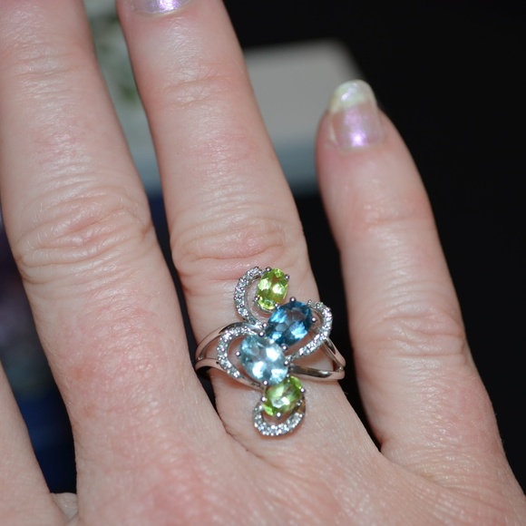 14K White Gold with Blue Topaz and Peridot - Picture 2 of 8